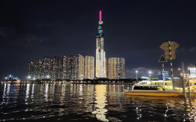 Bluesky Landmark 81 Paradise Vacation