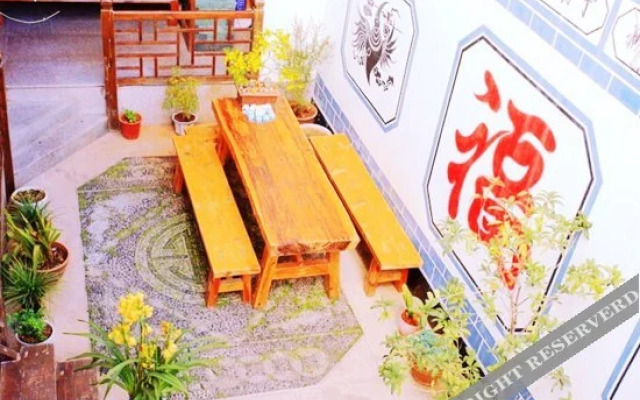 Two Cattle Inn Lijiang