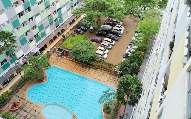 The Royale Sentra Tower Kuning
