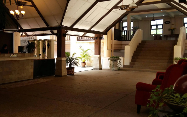 D'Feringghi Haus Hotel & Restaurant