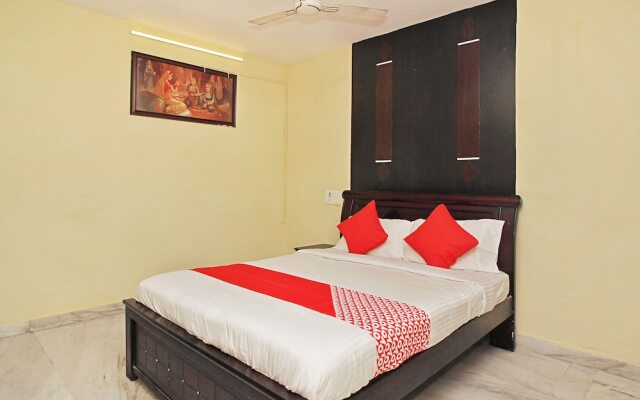 OYO 24605 Grand Season