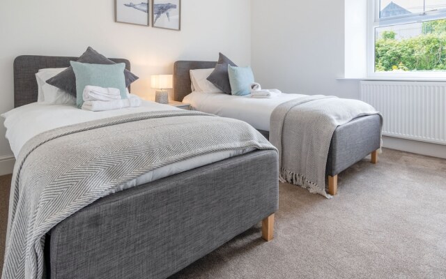 Canol Y Bryn - 3 Bedroom Holiday Home - Tenby