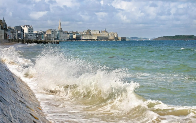 ibis Saint Malo La Madeleine