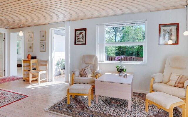 Serene Holiday Home in Hals near Sea