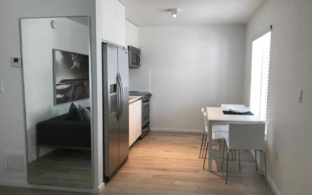 Beach Haus Key Biscayne Contemporary Apartments