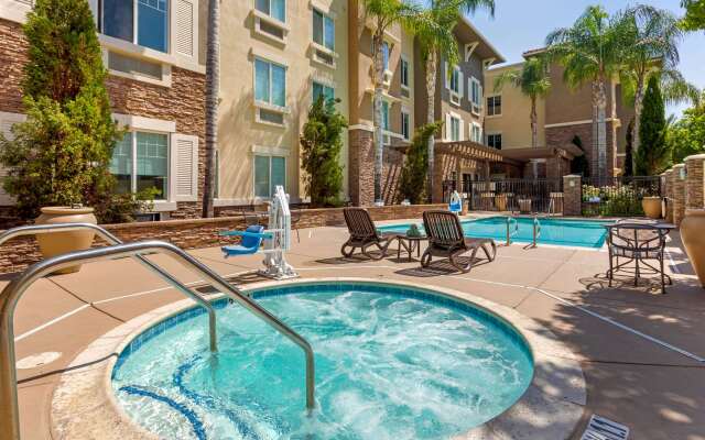 Comfort Inn & Suites near Ontario Airport