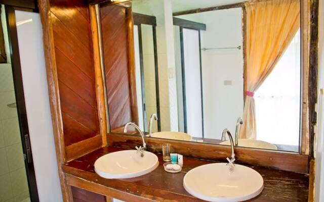 Caluwayan Palm Island Resort