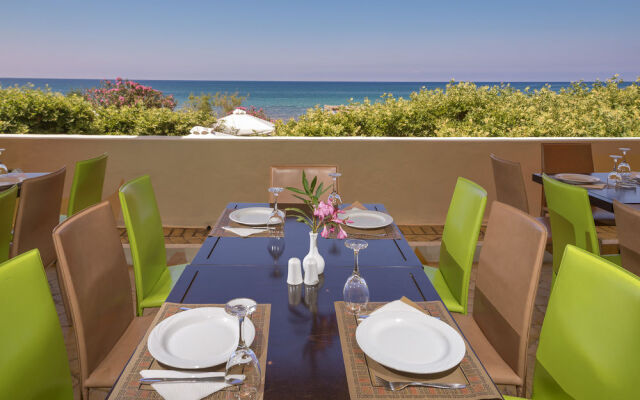 Ninos Grand Beach Resort