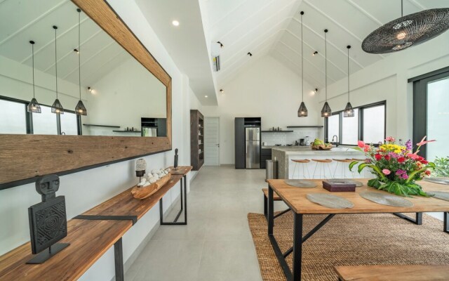 Villa Isyan - 3BR Villa in Canggu