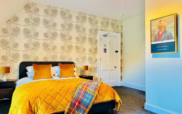 Scot Townhouse
