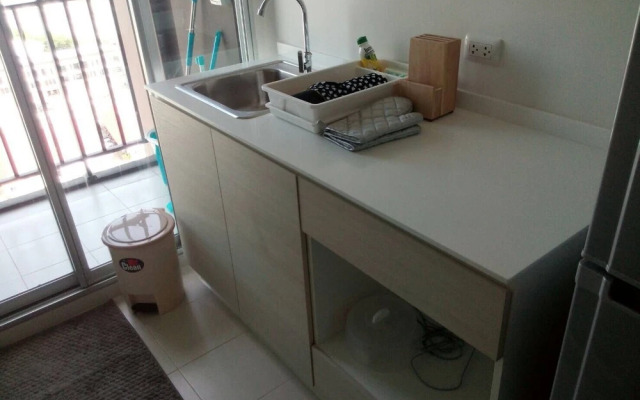 Baan Kiang Fah 1607 by Montri C