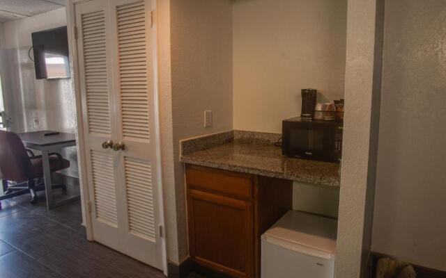 WindWater Hotel and Marina