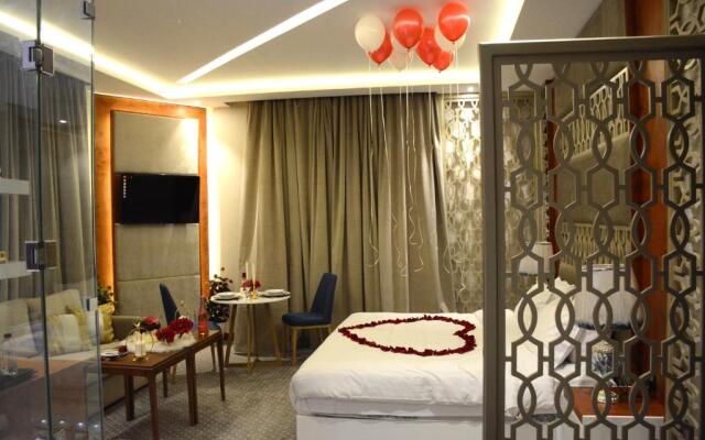 E1 Hotel