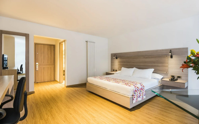 Hotel Rosales Plaza