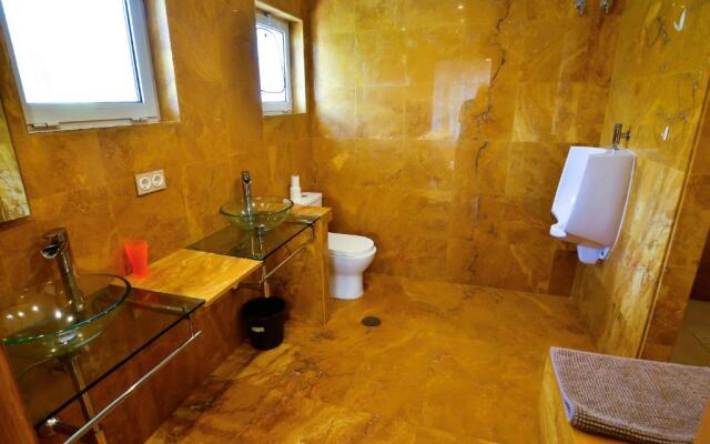 Alcazaba Beach Apartment 3302
