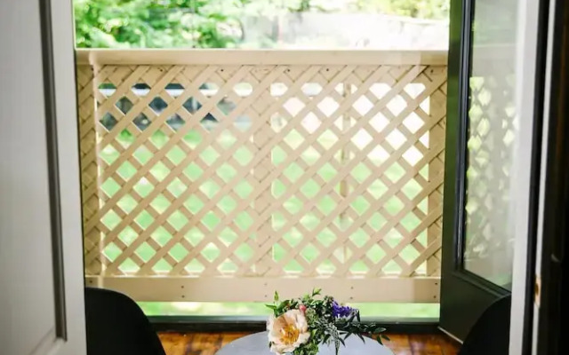 The Old Catskill Game Farm Inn