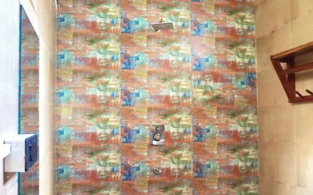 Hotel YAN Residency Naukuchiatal Bhimtal