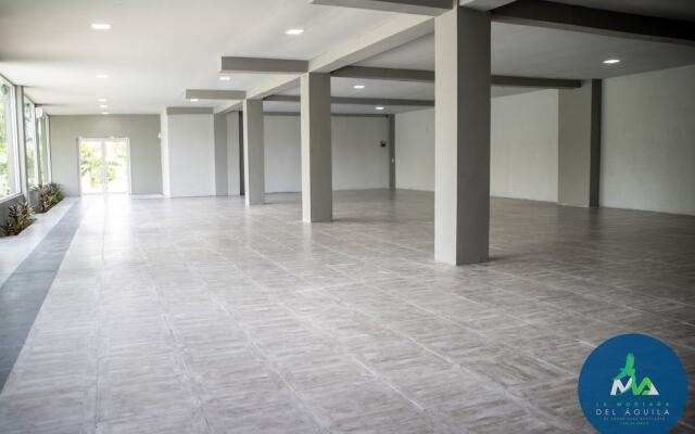 Hakal montaña del aguila