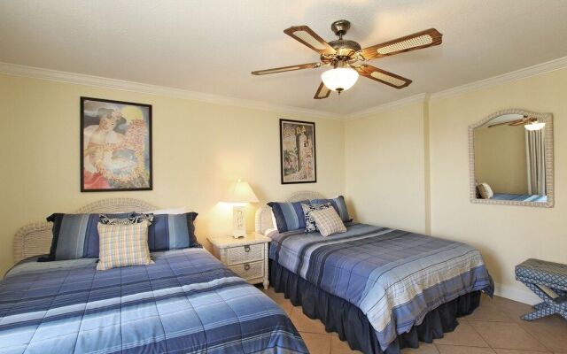 Shoreline 1095 Condo by RedAwning