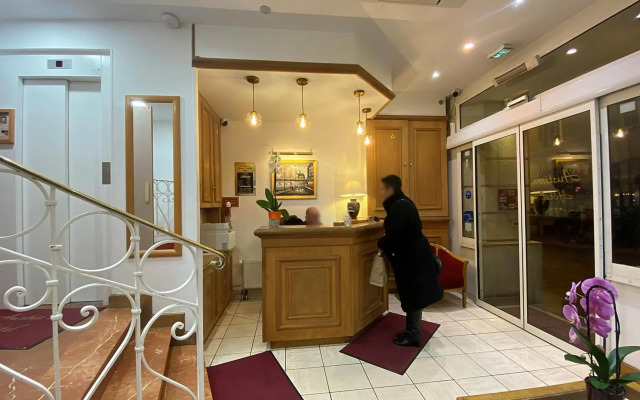 Austin's Saint Lazare Hotel