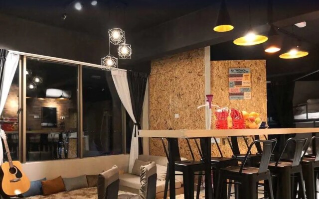 Homy Seafront Hostel