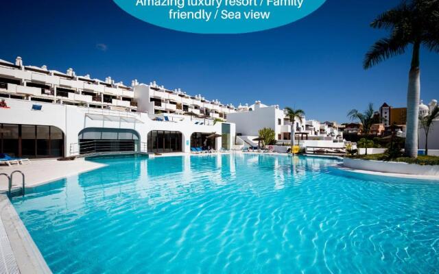 GO2TENERIFE Apart'Manon Duplex w/ Solarium, pools & sea view