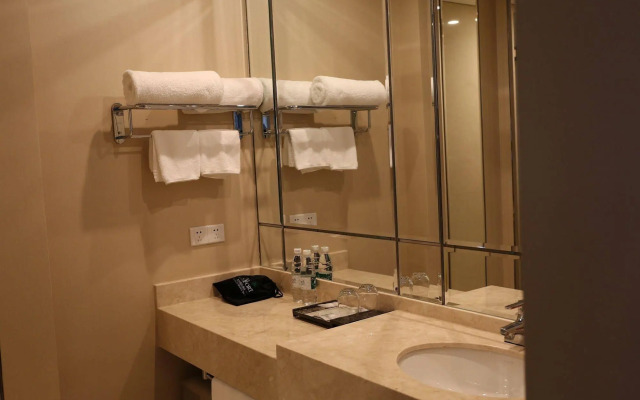 Free Comfort Holiday Hotel Xishan