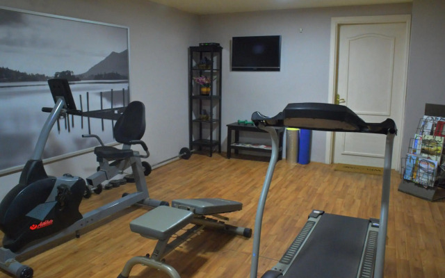 Capri Hotel Suites