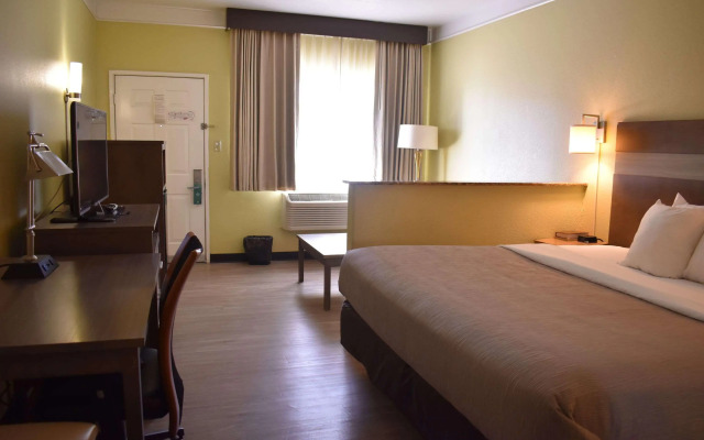 Quality Inn & Suites Gallup I-40 Exit 20