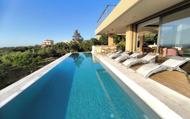 Villa Mirtylla luxury retreat. Pool Gym