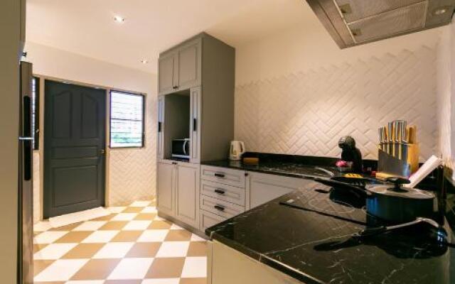 Thea, Executive Suite Serviced Apartment in Ekamai