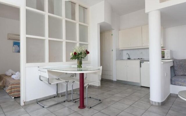 Markakis Apartments