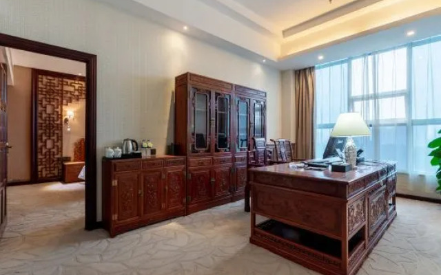 Hongyuan Zijing Hotel