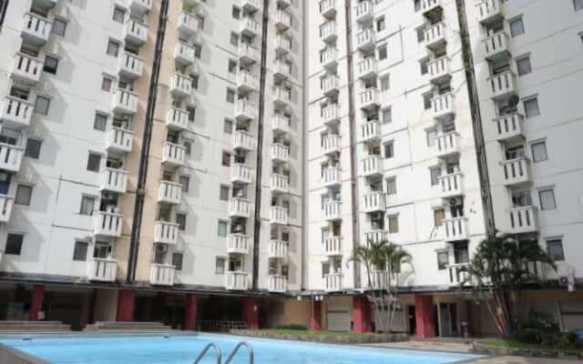 OYO 93585 Apartemen Cibubur Village By Raja Property