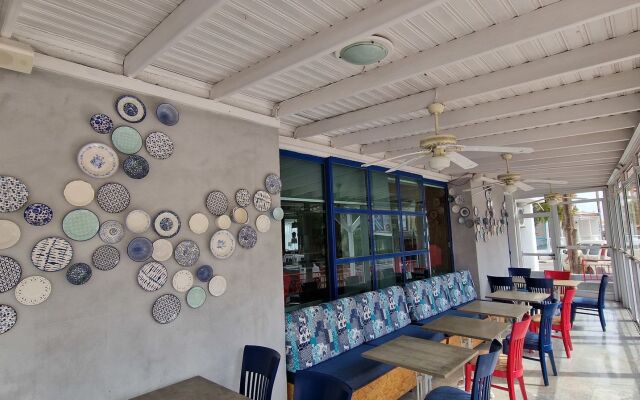 Nereus Hotel