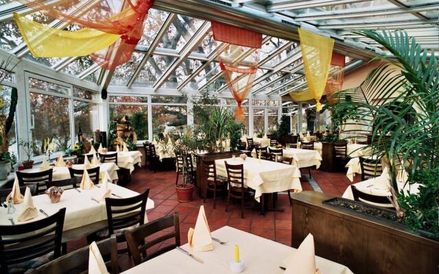 Angelis Pension - Restaurant zum grunen Baum