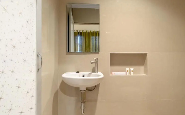 OYO 1585 Ring Road Residence
