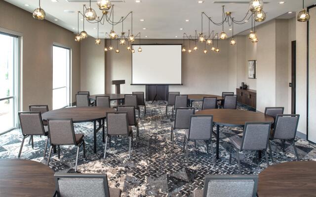 Holiday Inn Boston Logan Airport - Chelsea by IHG