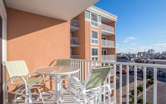 Makai 402 (bay View)