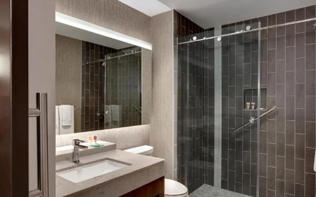 Hyatt Place Las Vegas at Silverton Village
