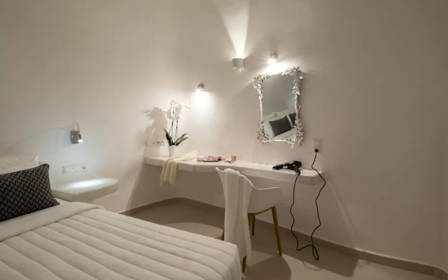 Santoterra Antigua Suites