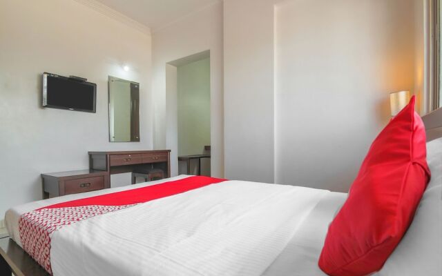 OYO 28178 Mega Inn