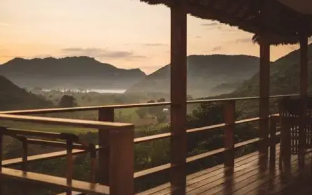 Mawun Raya Resort