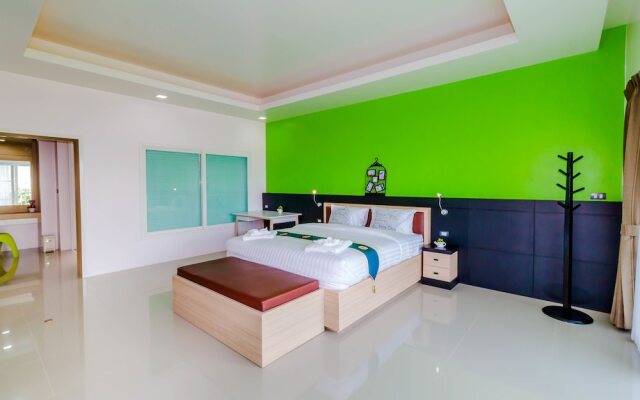 Chalong Hill Tropical Garden Homes