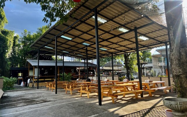 Revolution Pai - Hostel
