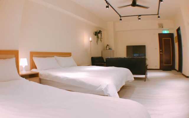 Taipei Apt.4 MRT Ximen Station Suite