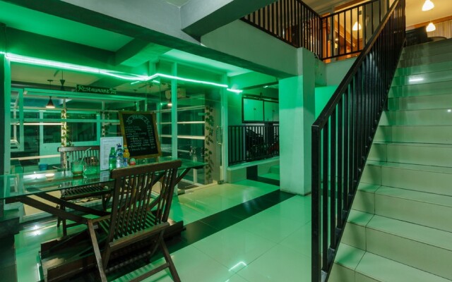RedDoorz Premium @ Ampera Raya 2