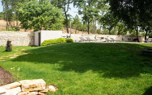 The Poolside Stone House in Bale