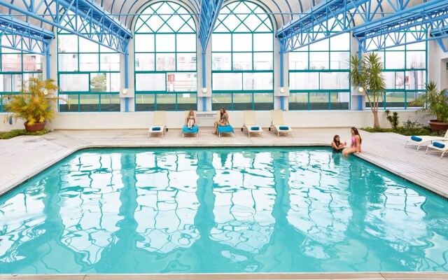 Club Mykonos Athenian Cascades