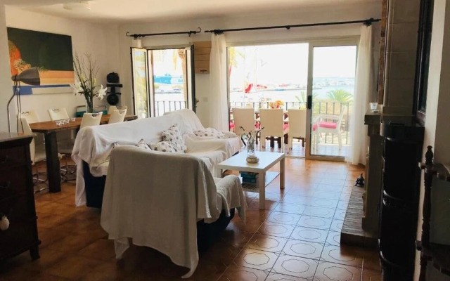 Apartamento frente al Mar y Playa 3